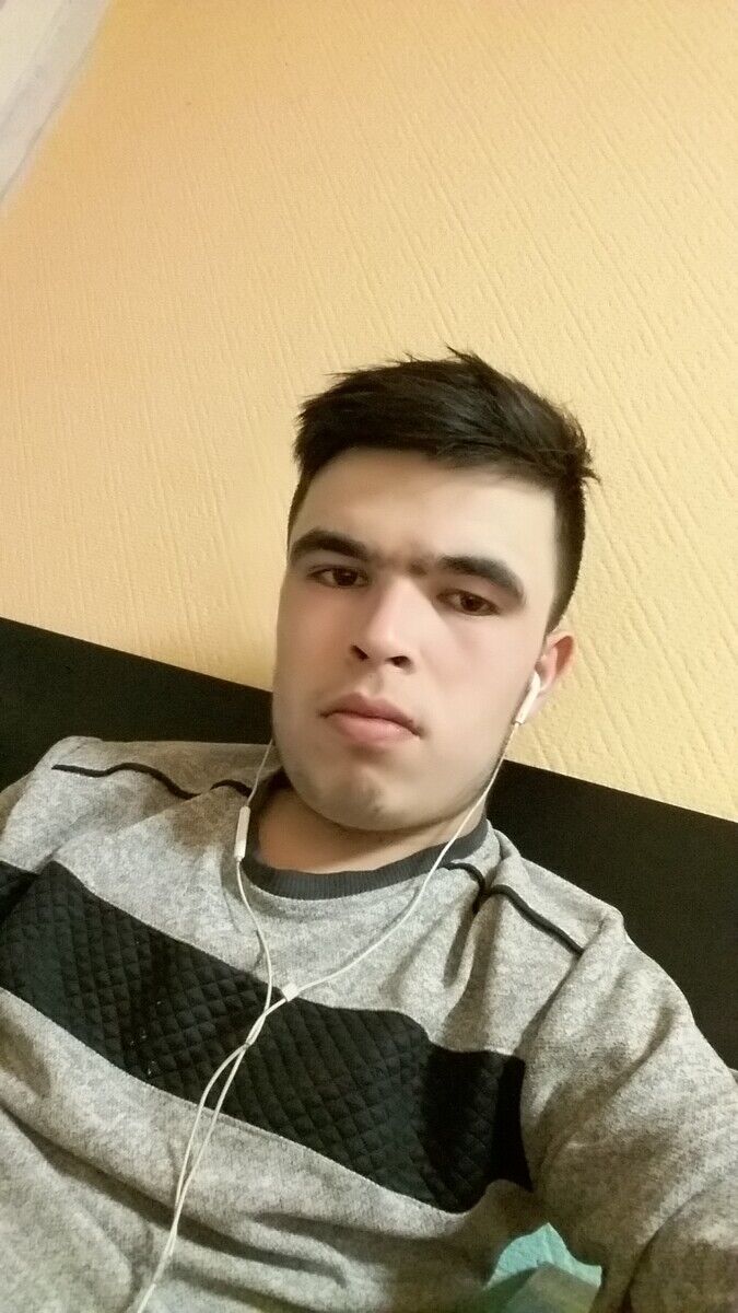  20279643  Azamatjon, 25 ,    