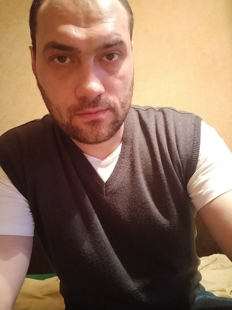  49723303  , 34 ,    