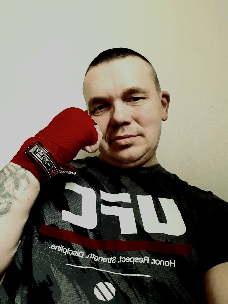  ,   Valerijs, 41 ,   ,   , c , 