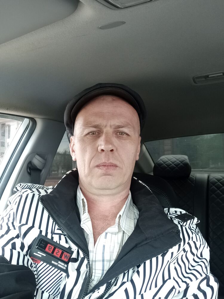  ,   Maksim, 46 ,  