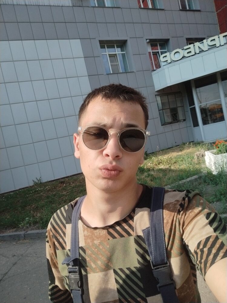  46837363  , 20 ,    