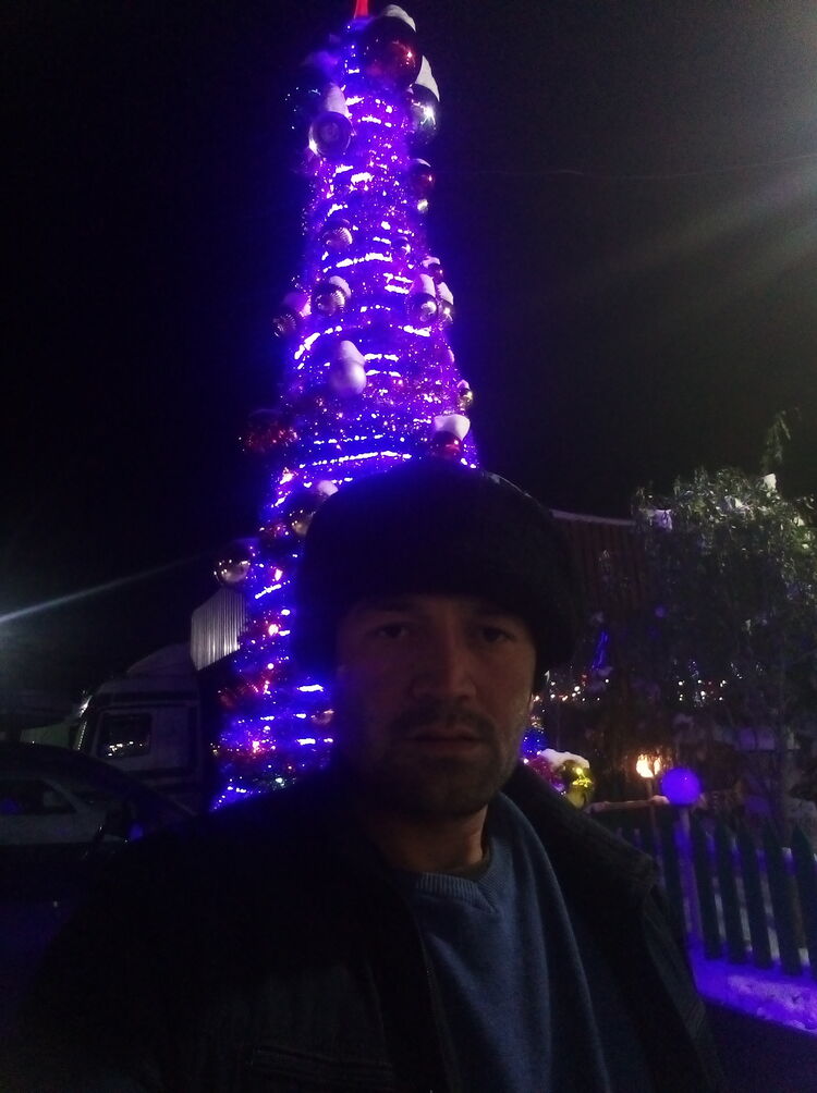  40034793  Ruslan, 32 ,    
