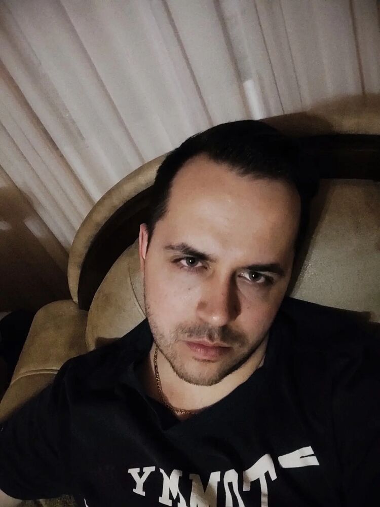  46108193  Vlad, 31 ,    