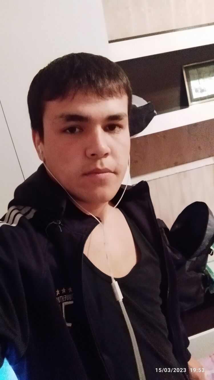 33355823  Gofurjon, 27 ,    