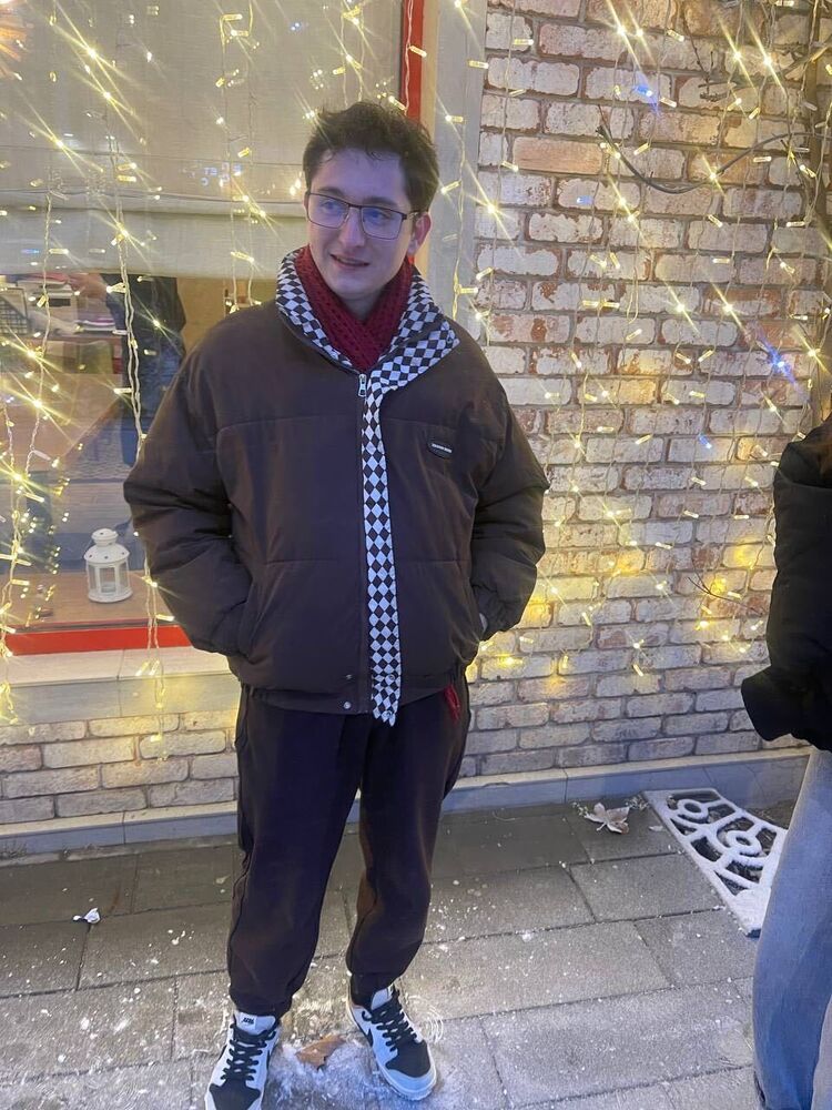  53929933  Salim, 20 ,    