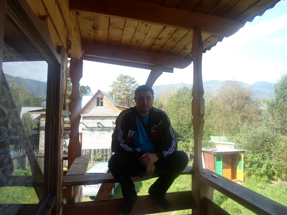  5933853  Aleksei, 45 ,    