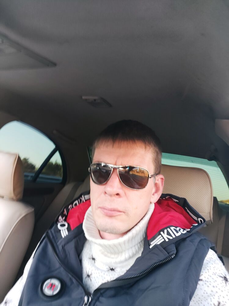  29482433  Alexander, 42 ,    