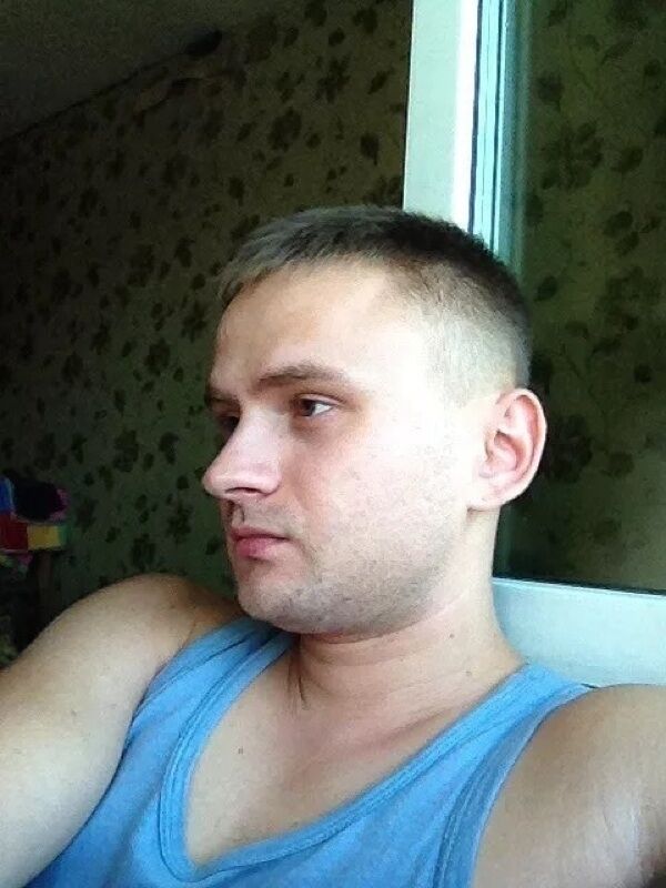  32910323  Aleksandr, 34 ,    