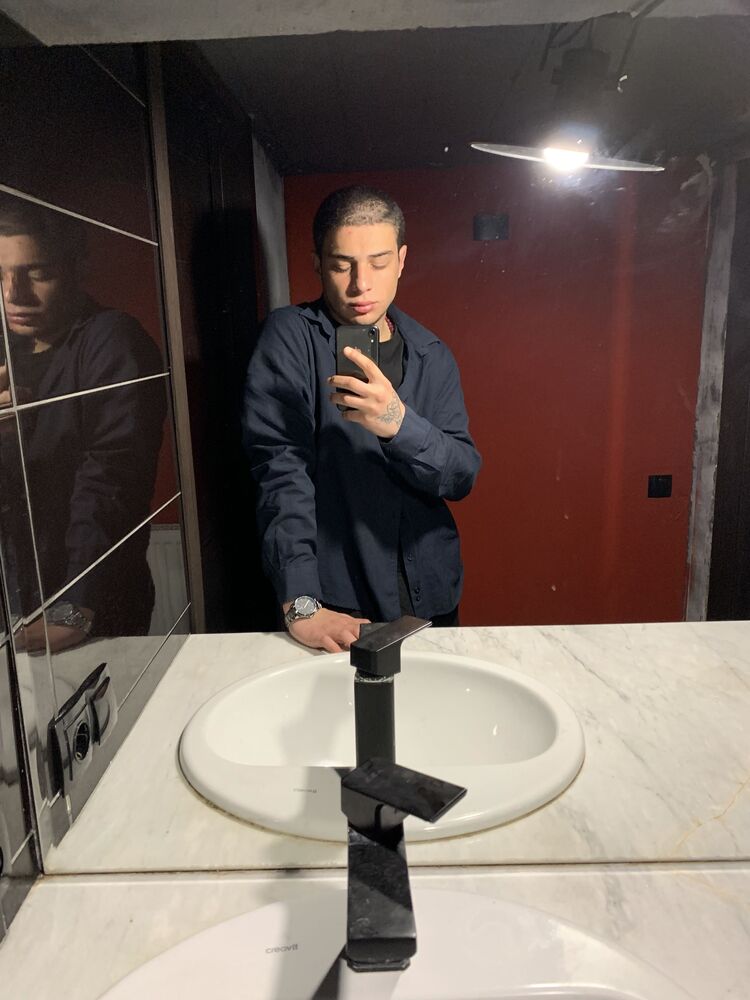  ,   Saba, 22 ,  