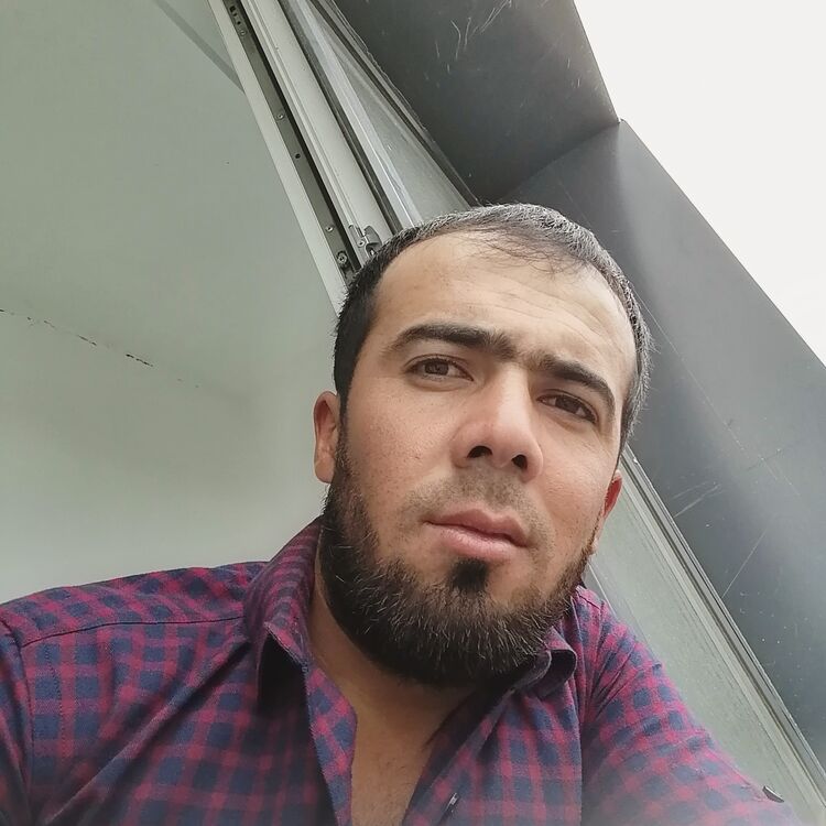  52107773  Islombek, 31 ,    