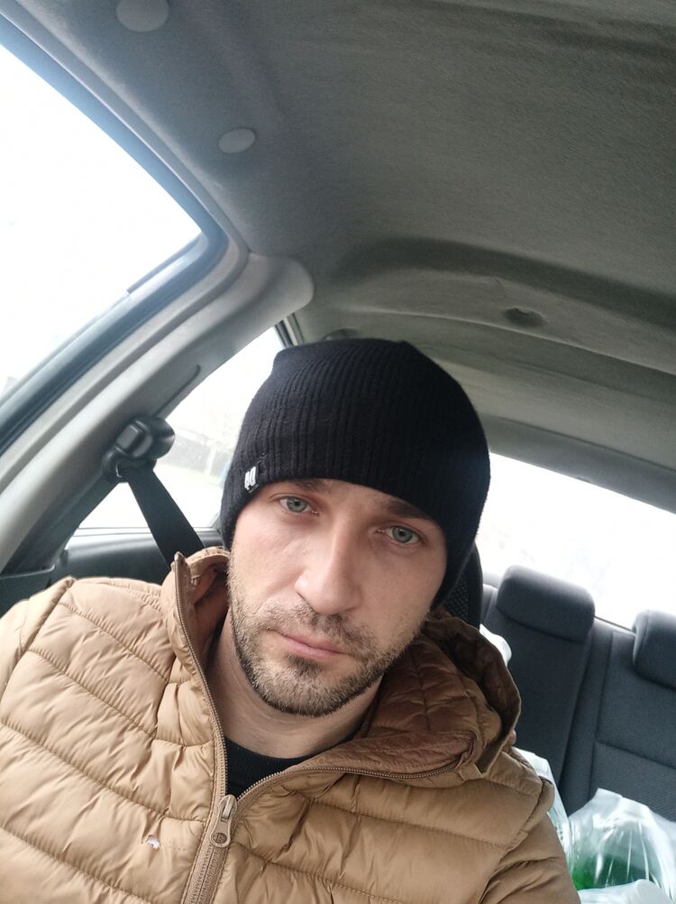  33260823  , 37 ,    