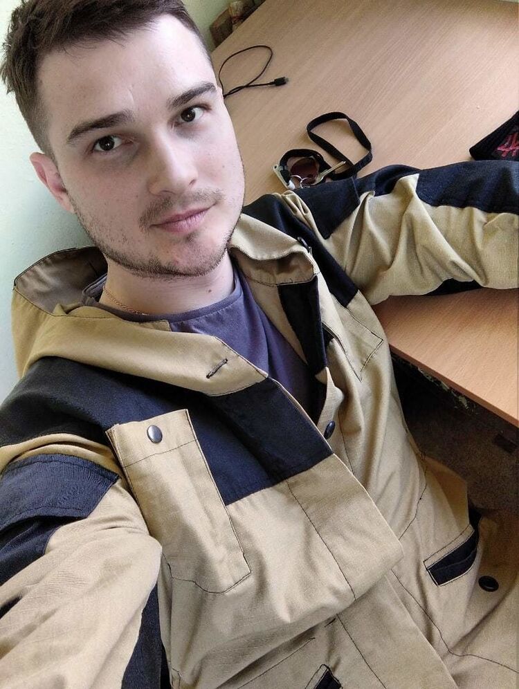  19601073  , 32 ,    
