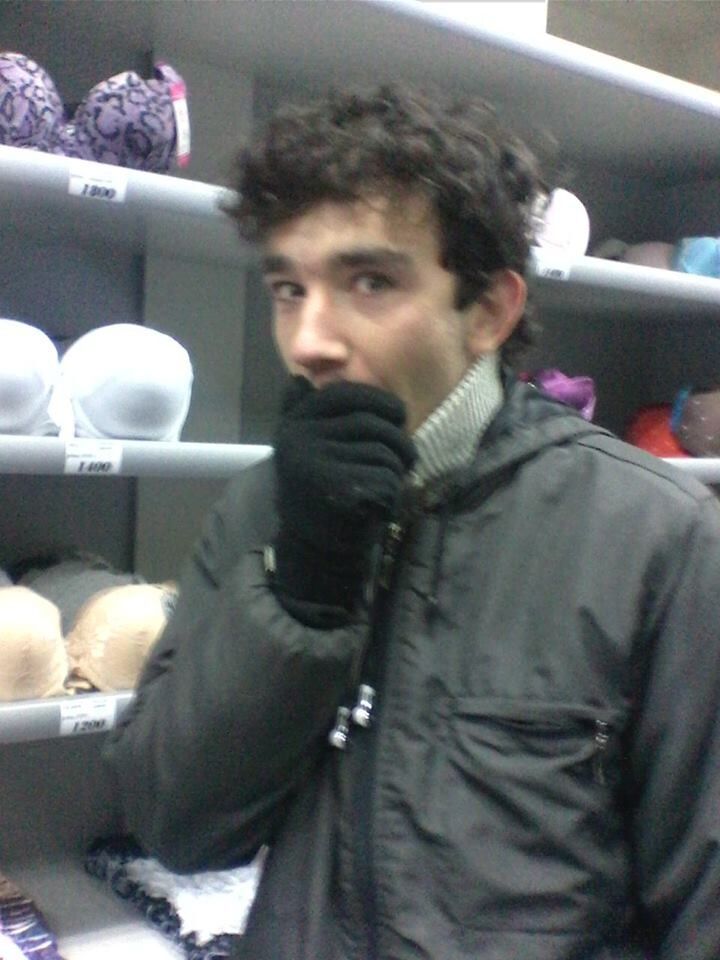  ,   Artur, 34 ,     , c 
