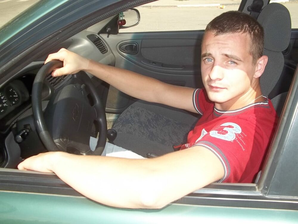  26392573  Ivan, 36 ,    