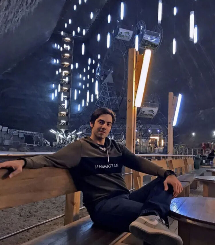  ,   Valentin, 29 ,   ,   