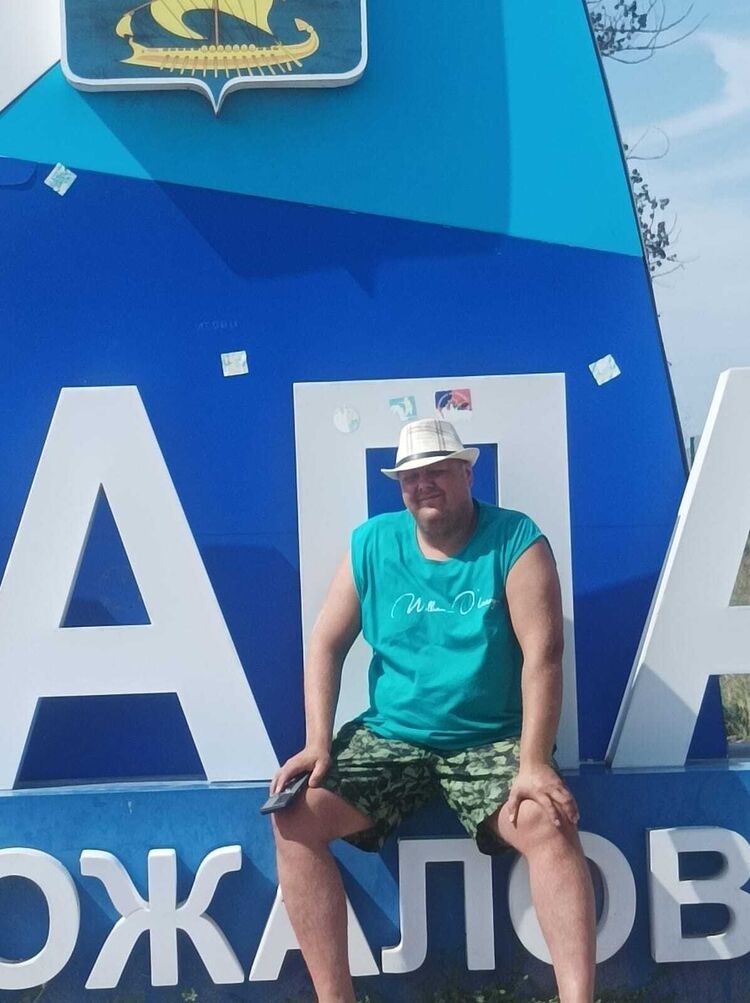  48229243  , 37 ,    