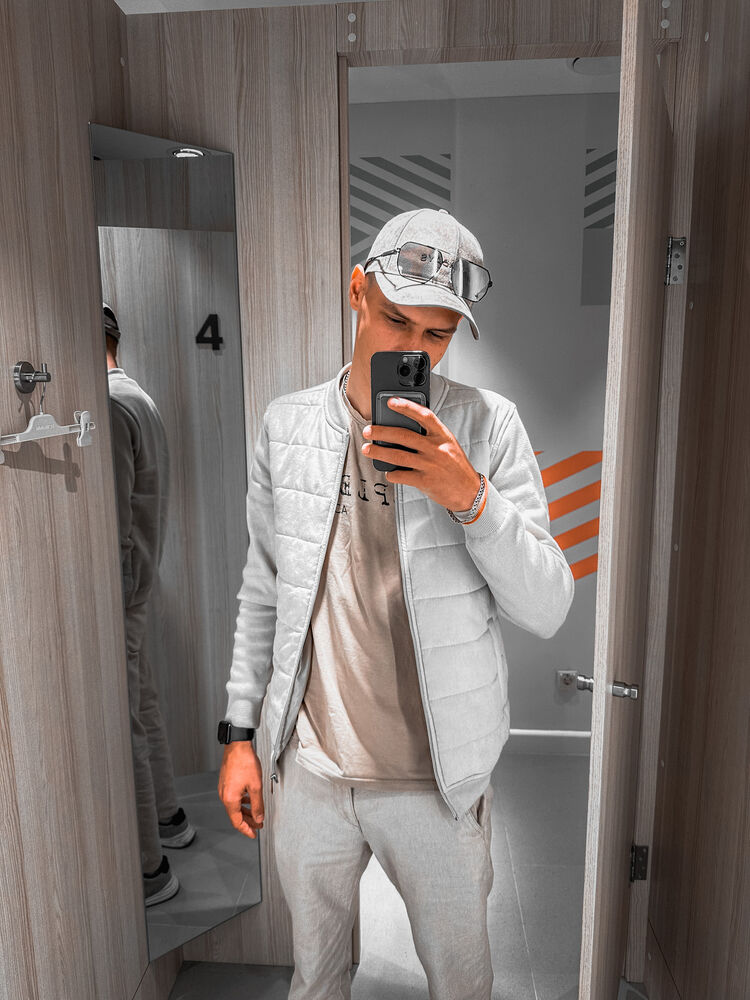 ���� 33477753 ����� ������, 22 ����, ���� ���������� � �����������