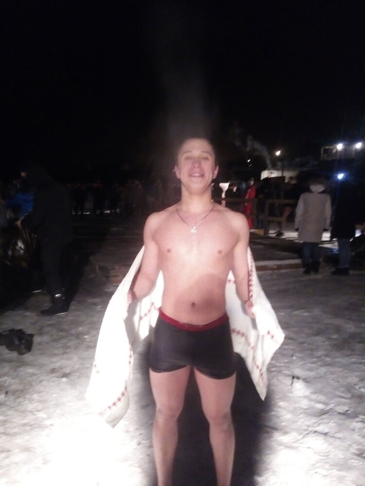  8865143  Aleks, 27 ,    