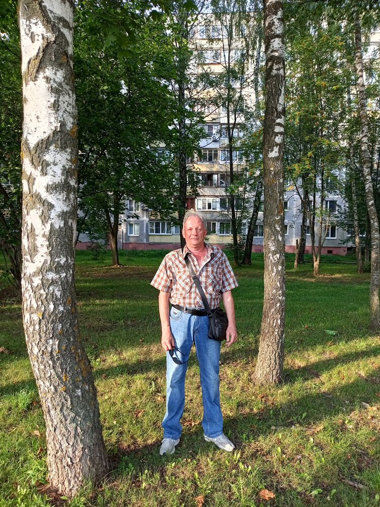 52807703  , 58 ,    