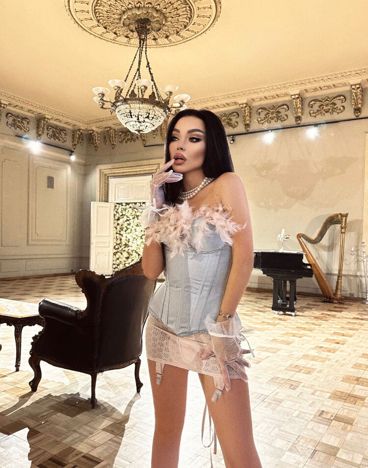  41306123  Polina, 29 ,    
