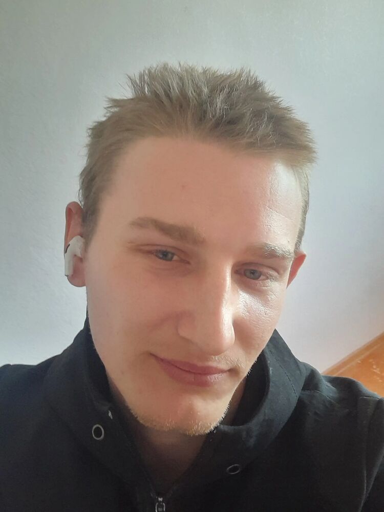  52373543  Aleks, 25 ,    