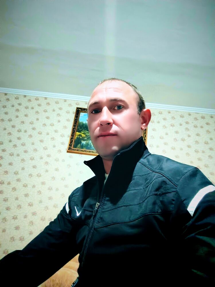  ,   Alex, 36 ,   ,   , c , 