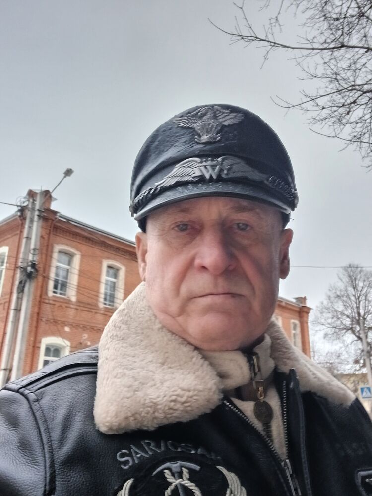 48181343  , 65 ,    