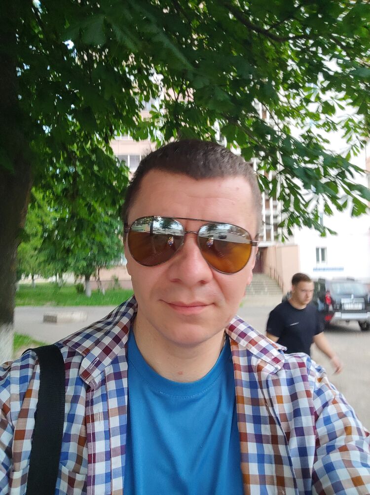  ,   Dima, 37 ,   ,   