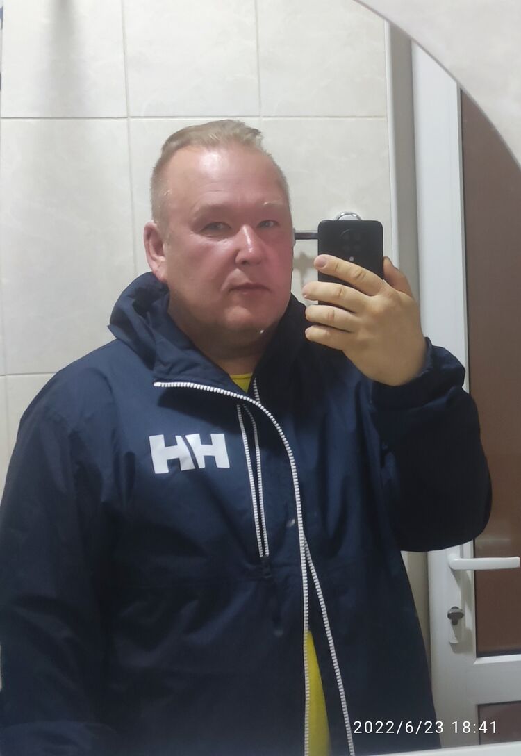  27371733  , 52 ,    