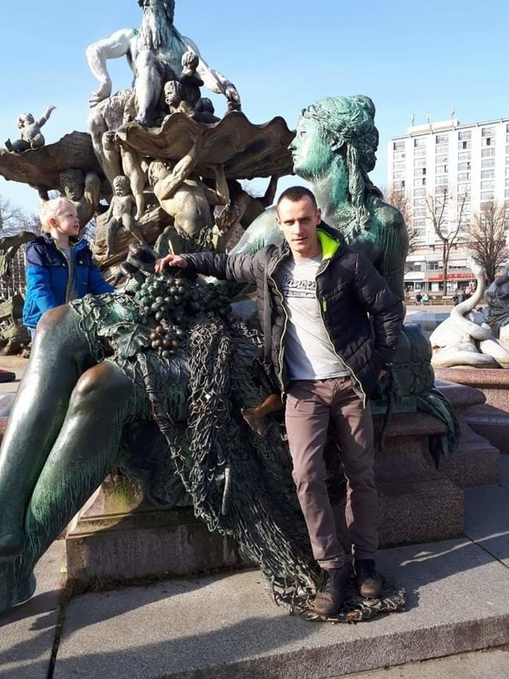  18863473  , 37 ,    