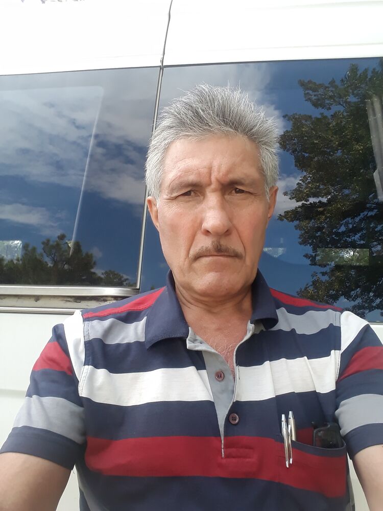  23919363  Azlz, 68 ,    