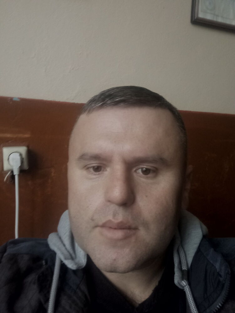  ,   Jorj, 42 ,   ,   , c , 