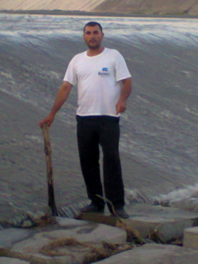  ,   Elcin, 48 ,   ,   , c 