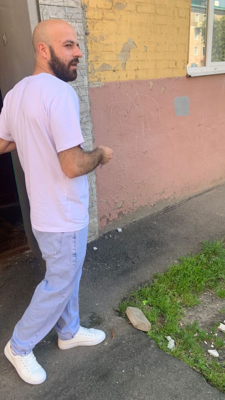 52895253  , 30 ,    