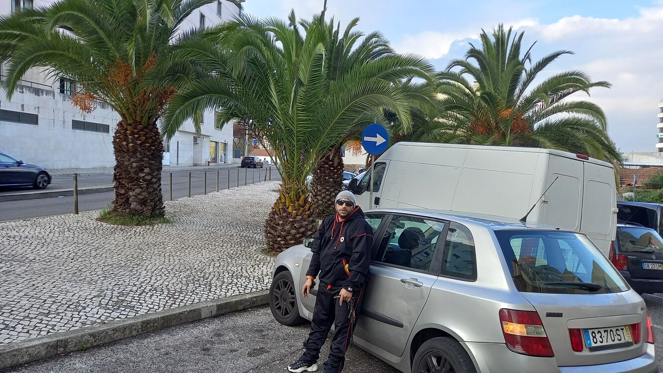  24966013  Nikolas, 43 ,    