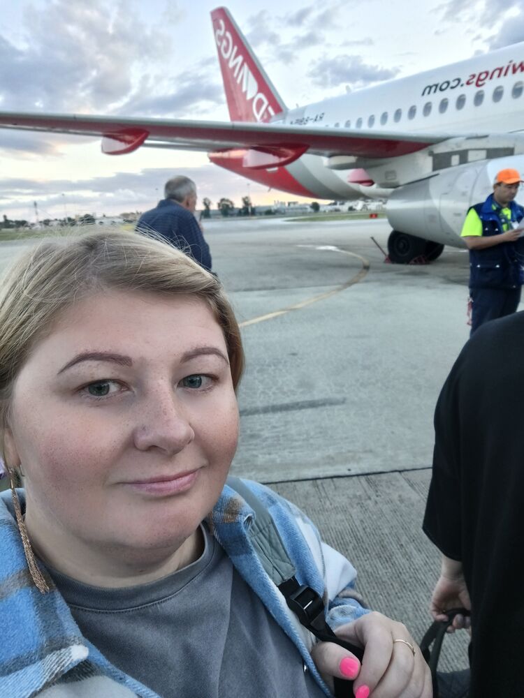  54146603  Alexandra, 40 ,    Deleted