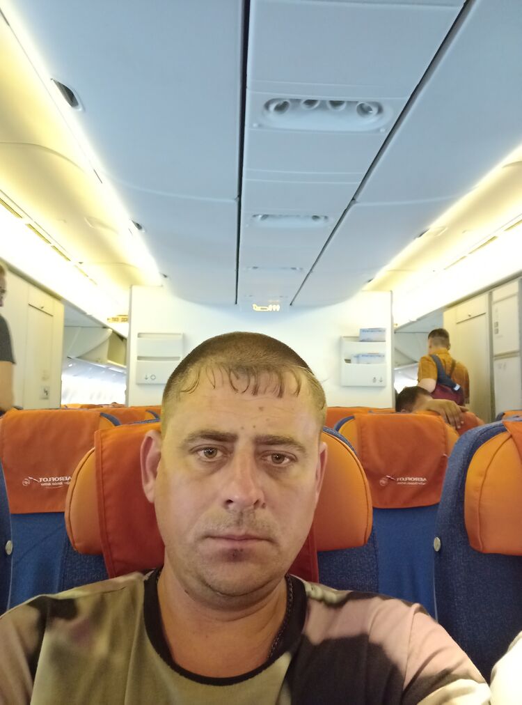  ,   Denis, 42 ,   ,   