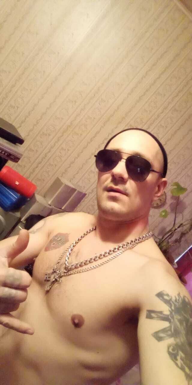  38314863  Maks, 38 ,    
