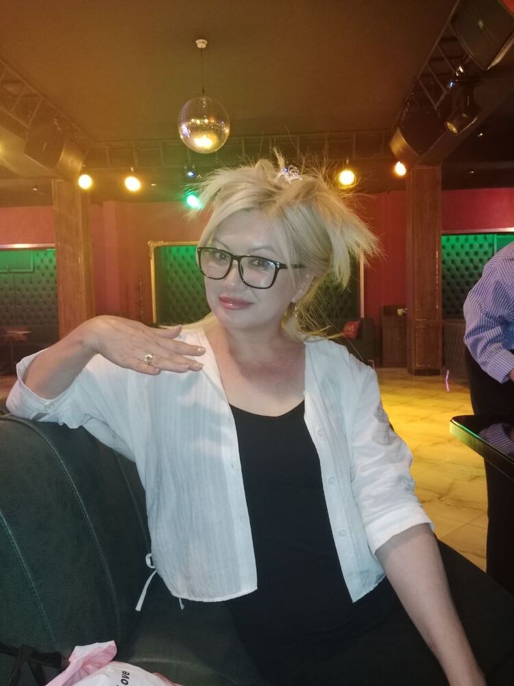  53689623  Samira, 44 ,    