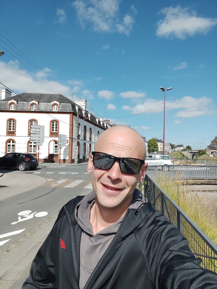  46192663  Pavlo, 32 ,    Torhout