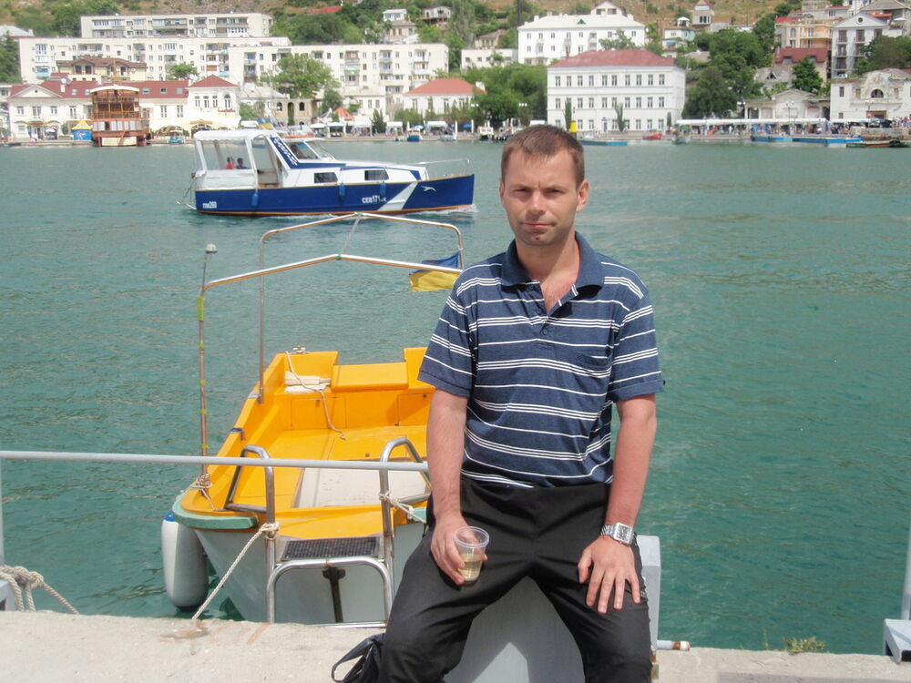  14941933  Evgeny, 44 ,    