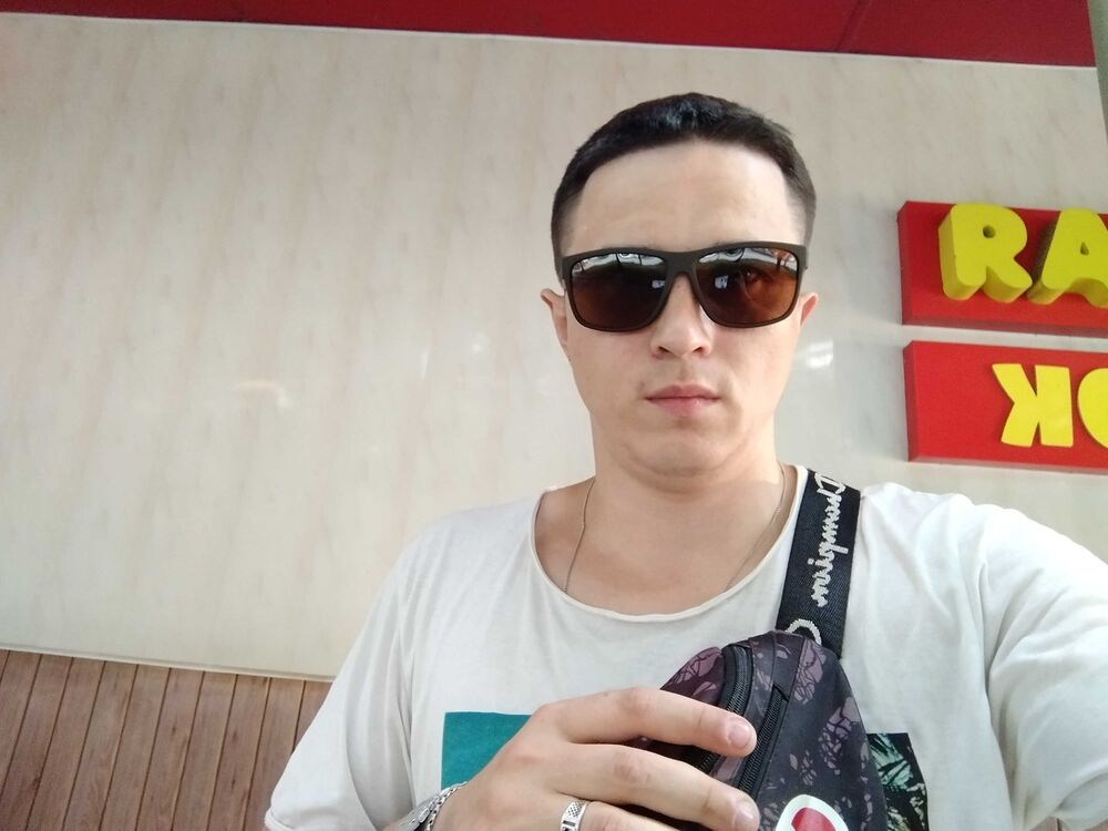  ,   Viktor, 31 ,   ,   , c 