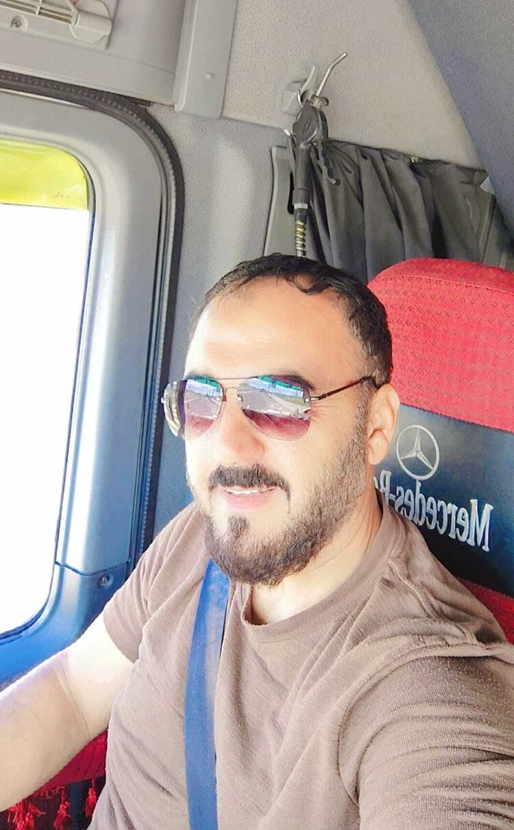  51796963  Mehmet, 43 ,    