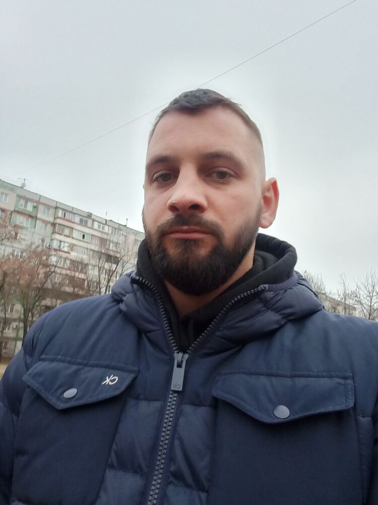  49509373  Vitalik, 32 ,    
