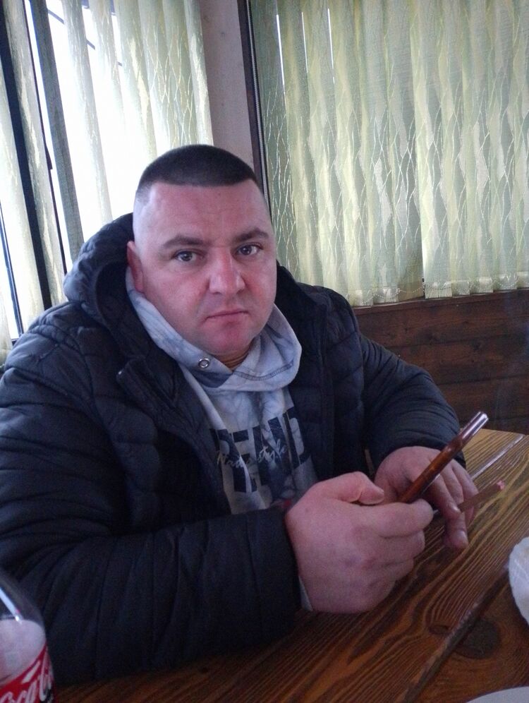  30748853  , 40 ,    