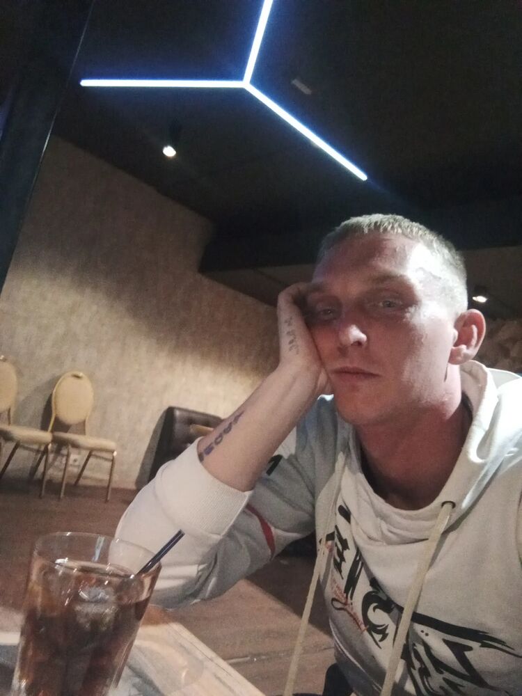  48353173  , 31 ,    