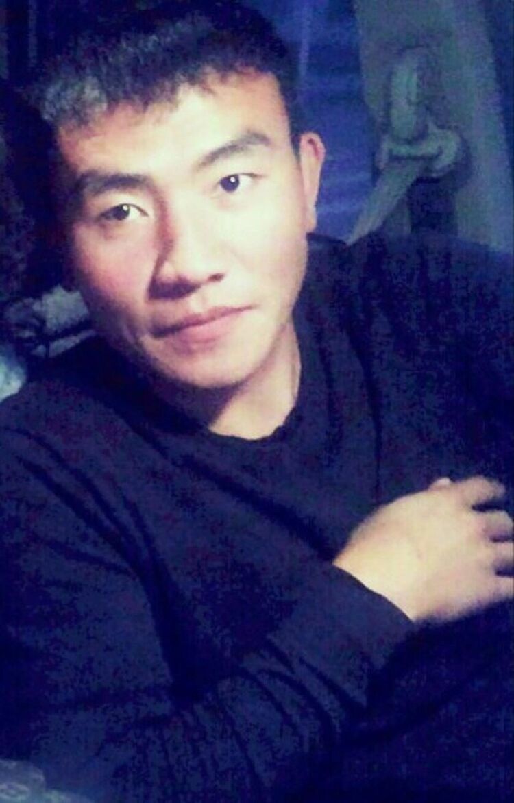  13635043  Ramis, 40 ,    