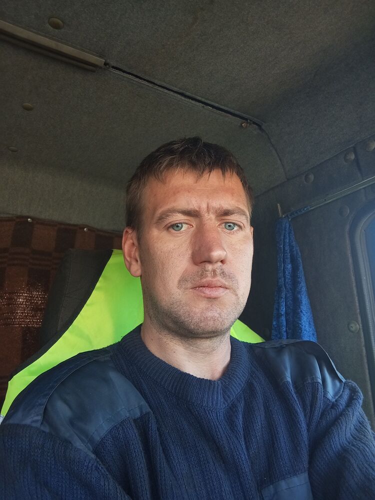  46601203  , 32 ,     