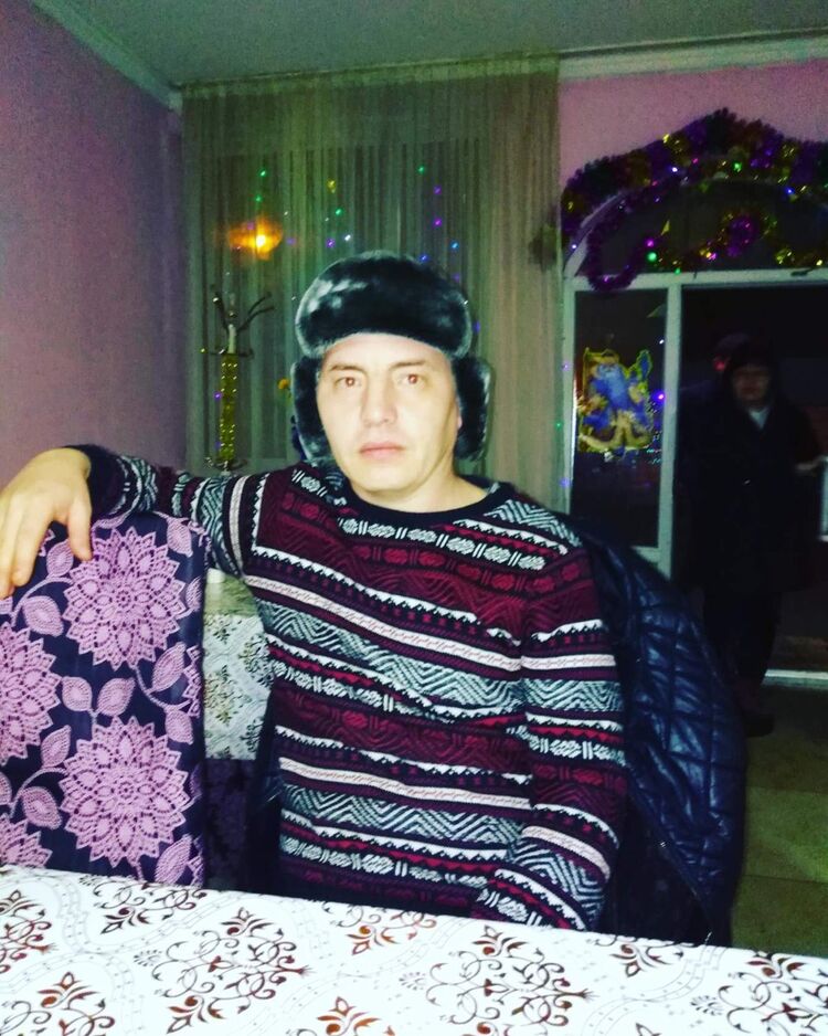  16467493  Sergeu, 41 ,    