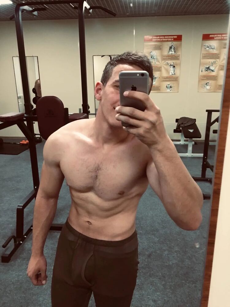  27747603  Artyom, 24 ,    